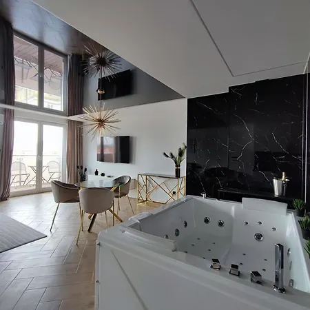 Z Jacuzzi Na Wylacznosc Dolina Baryczy Zmigrod