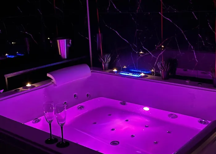 Z Jacuzzi Na Wyłączność Dolina Baryczy Zmigrod