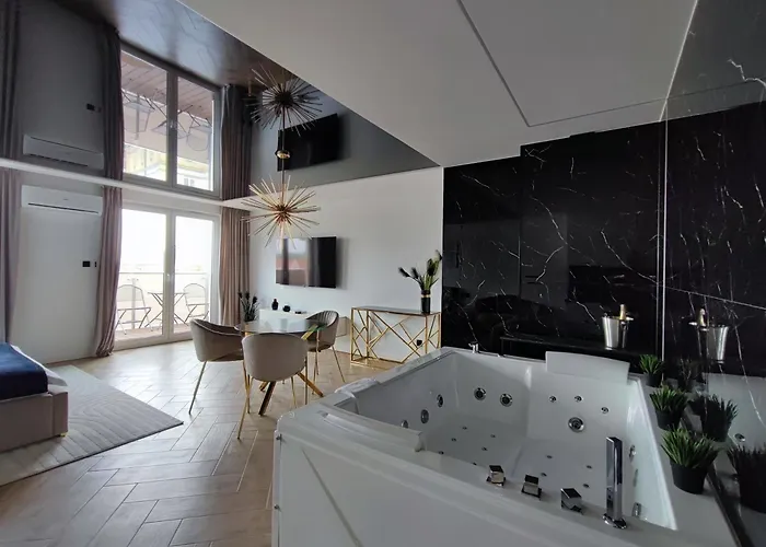 Z Jacuzzi Na Wyłączność Dolina Baryczy Zmigrod